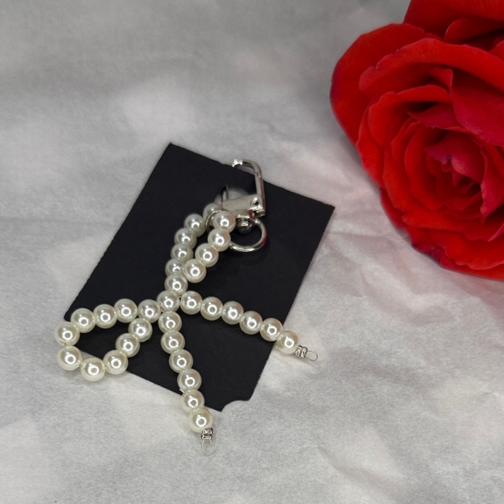 Elegant Pearl Keychain/Bagcharm